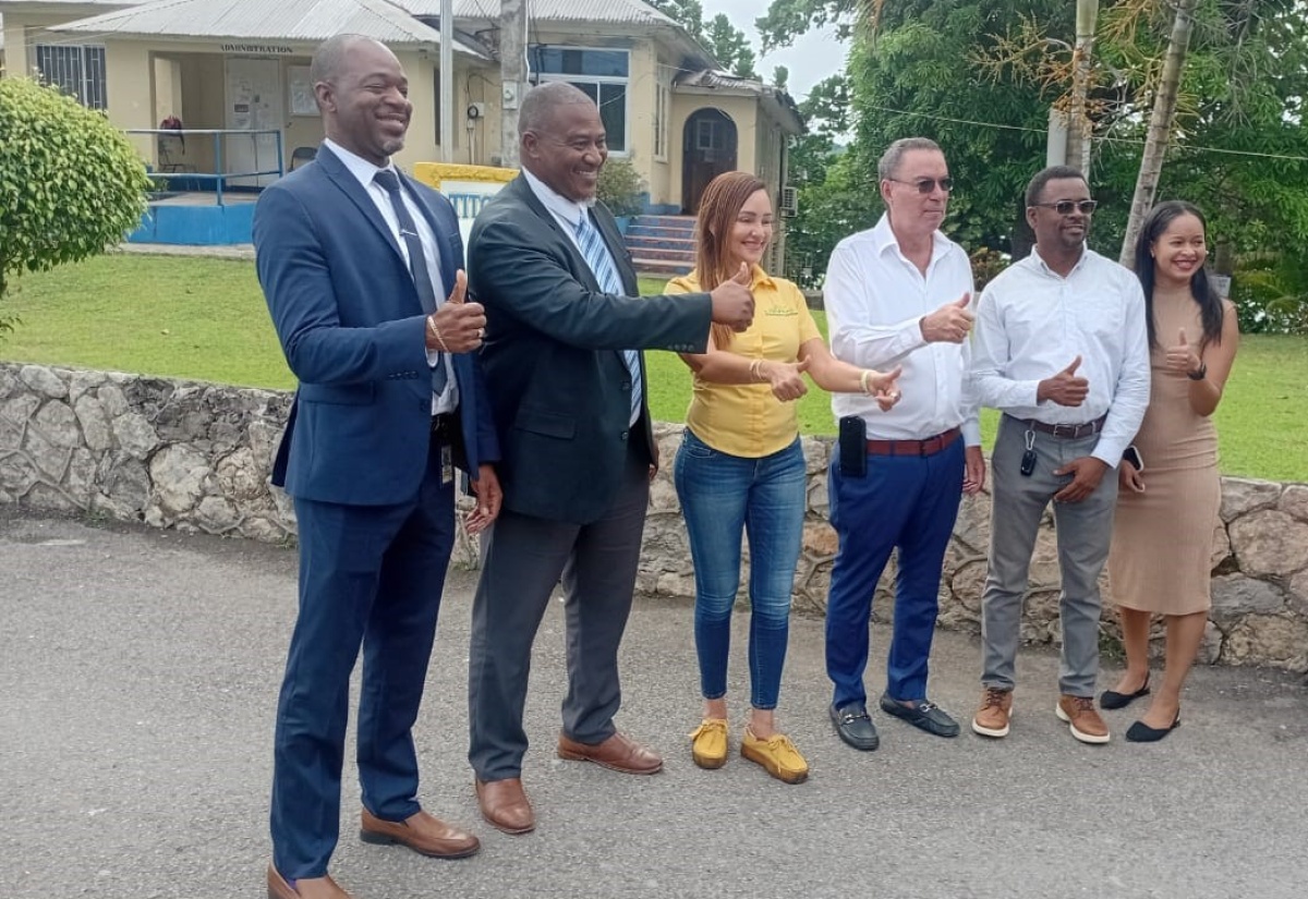Titchfield High Principal Welcomes Portland School-Bus Service