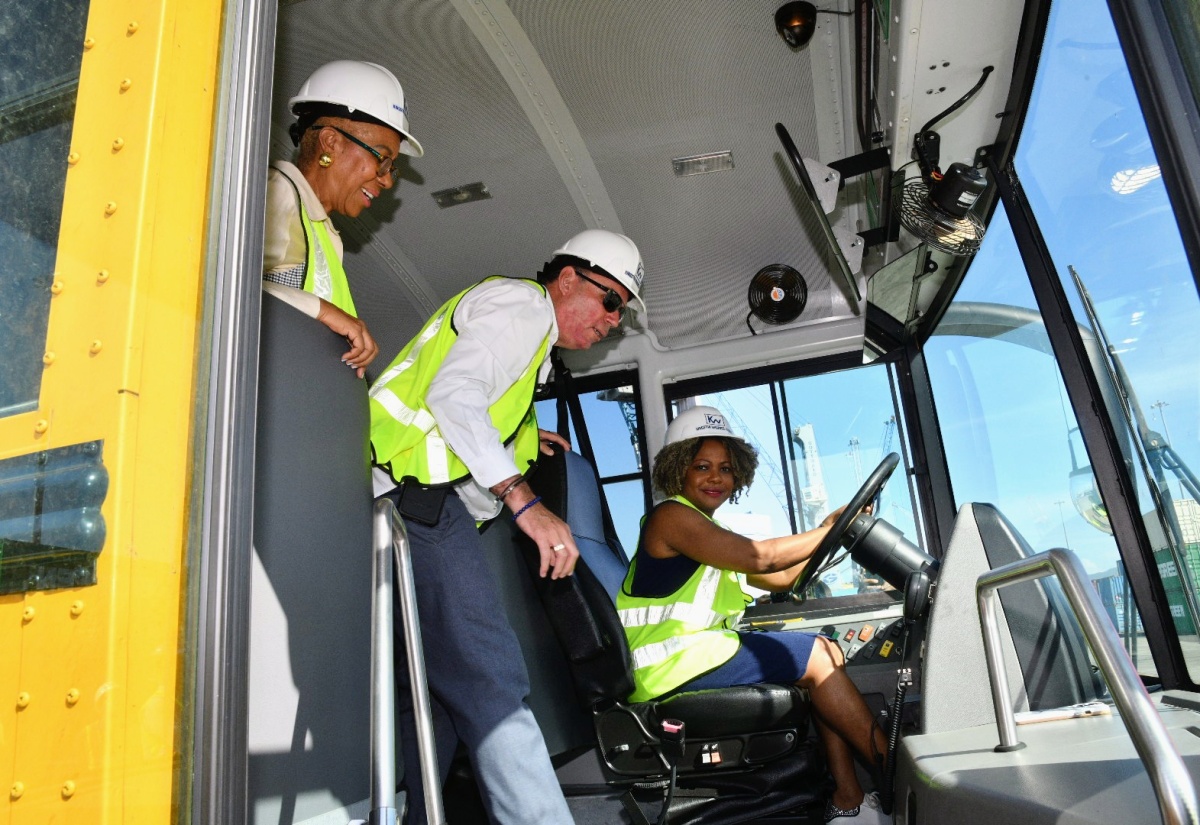 First 25 Rural School Buses Arrive in Island