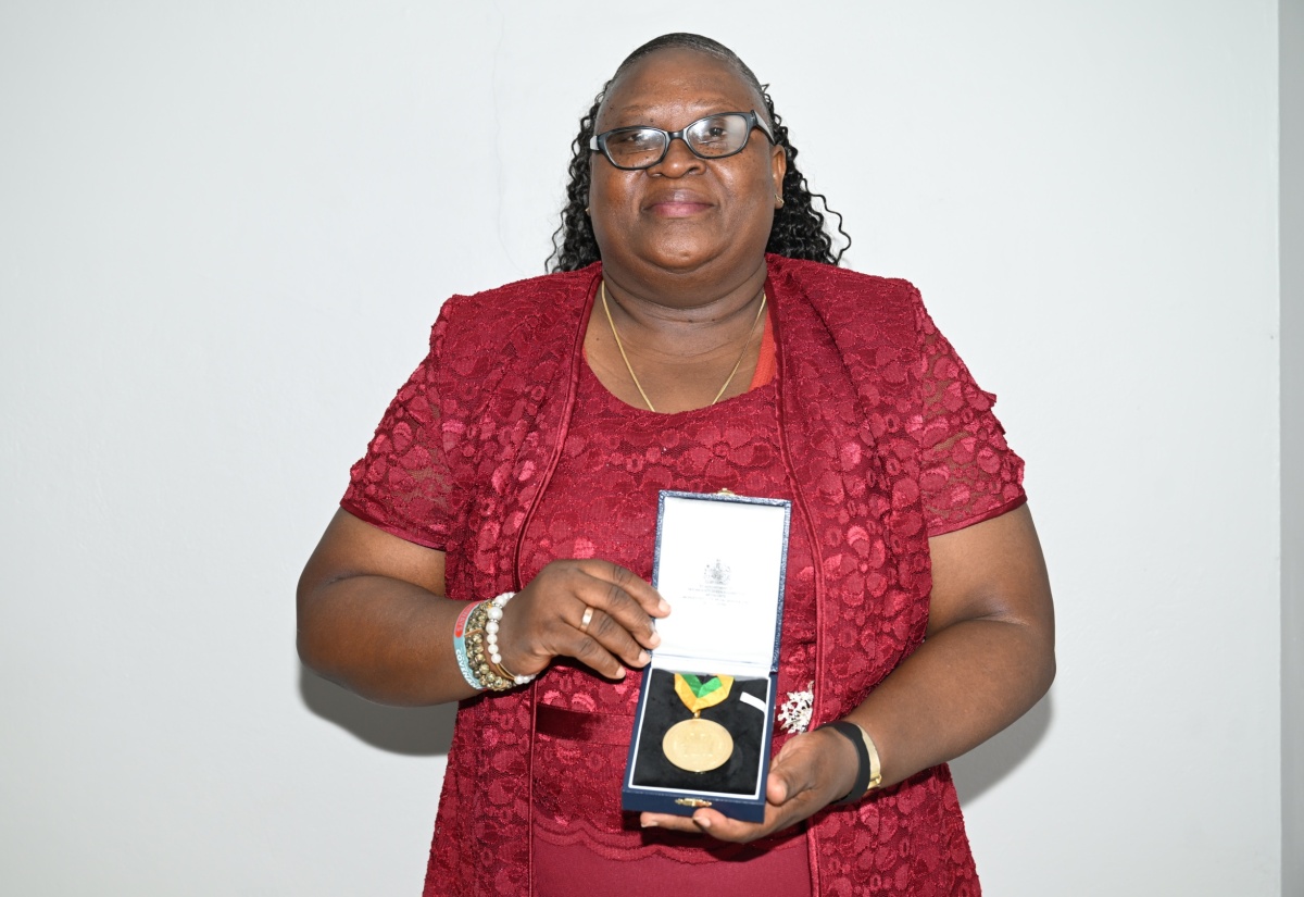 Veteran Educator Awarded for Transformative Teaching