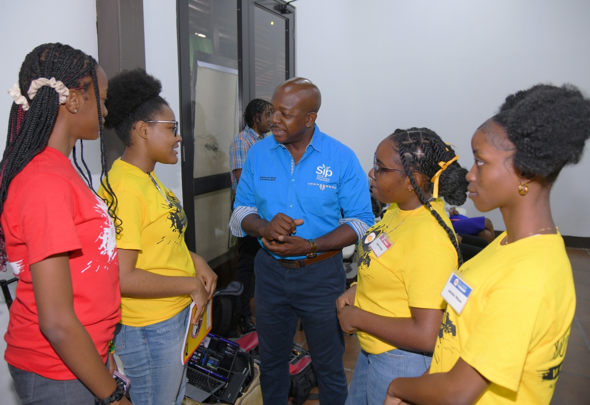 Students Urged to Uphold Discipline