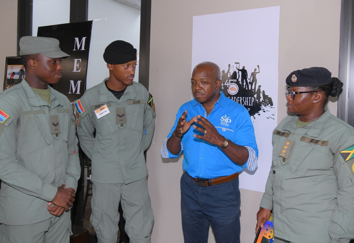 Students Urged to Uphold Discipline