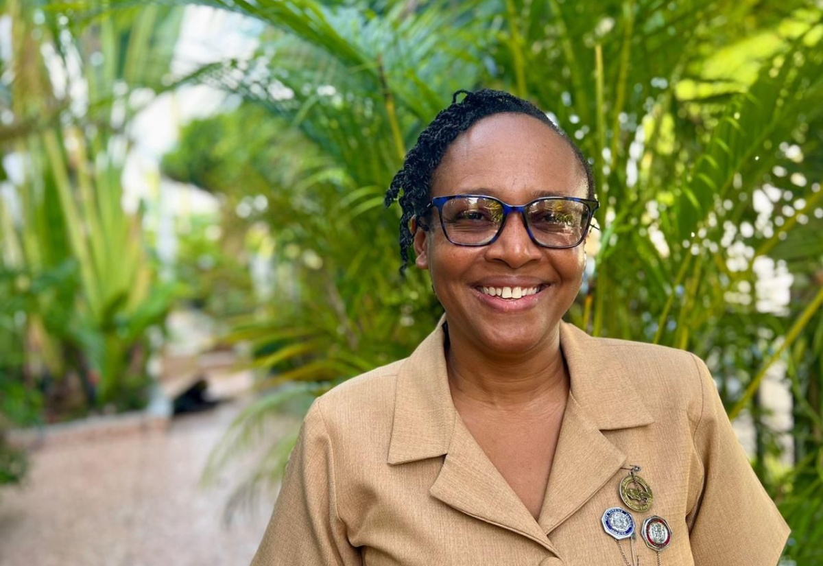 Nurse with A Caring Heart for The People