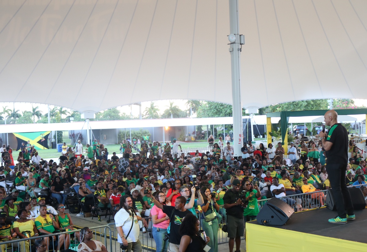 Ambassador Anderson Celebrates Independence with Jamaicans in South Florida