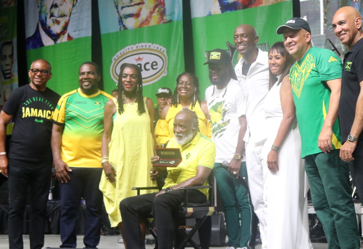Ambassador Anderson Celebrates Independence with Jamaicans in South Florida