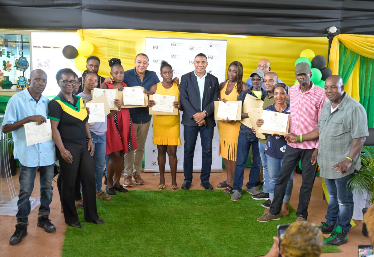 Naseberry Villa Residents Get Land Title