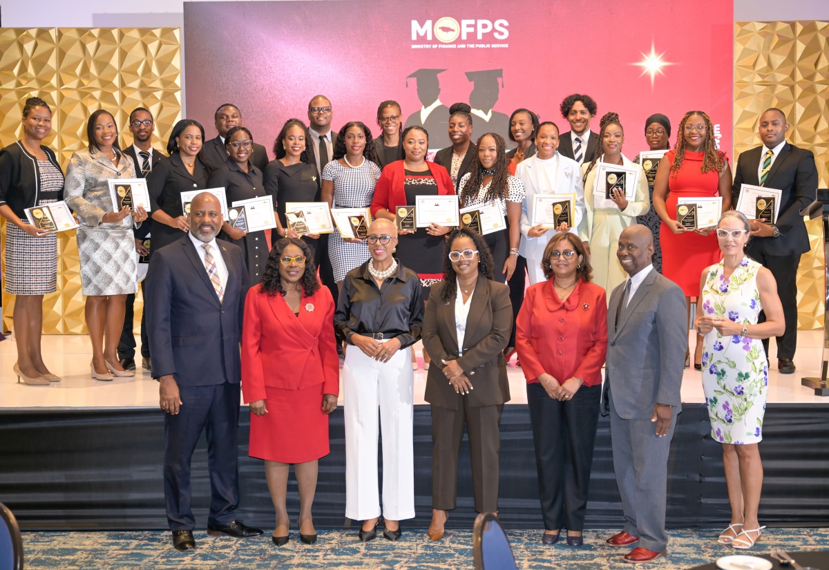 28 Public-sector Workers Receive Full Scholarships For Graduate Studies