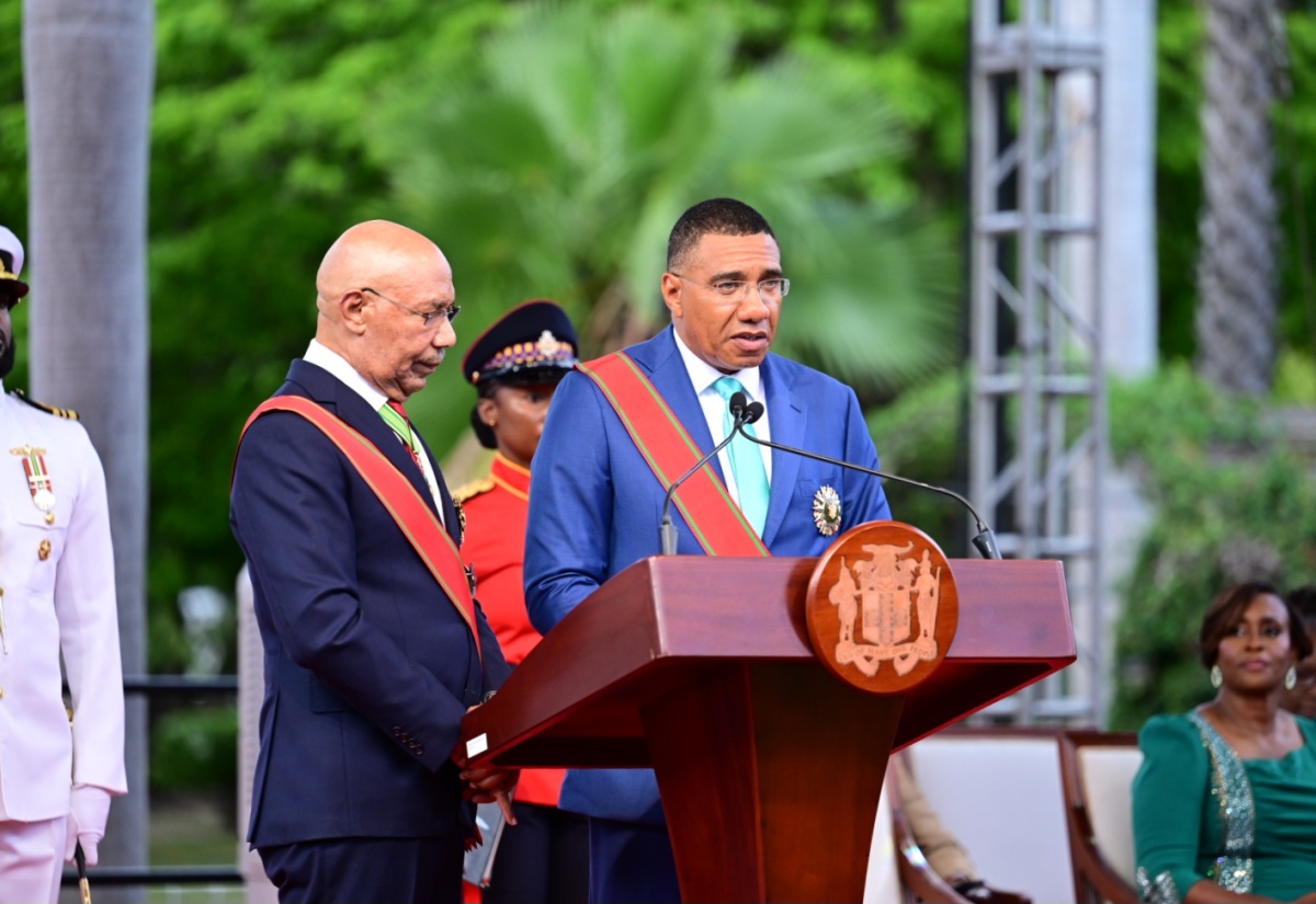 PM Says Administration Will Spur Economic Growth to End Poverty
