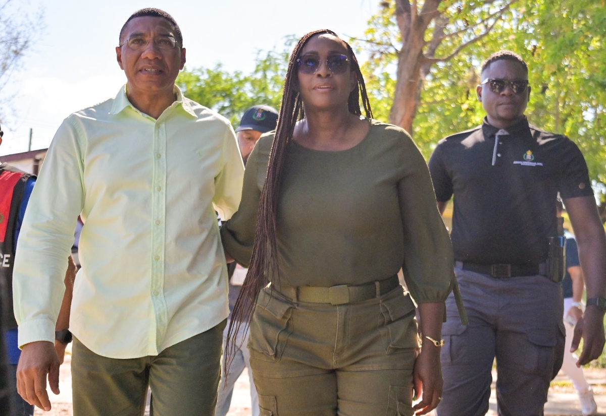 PHOTOS: Prime Minister and House Speaker Participate in General Election