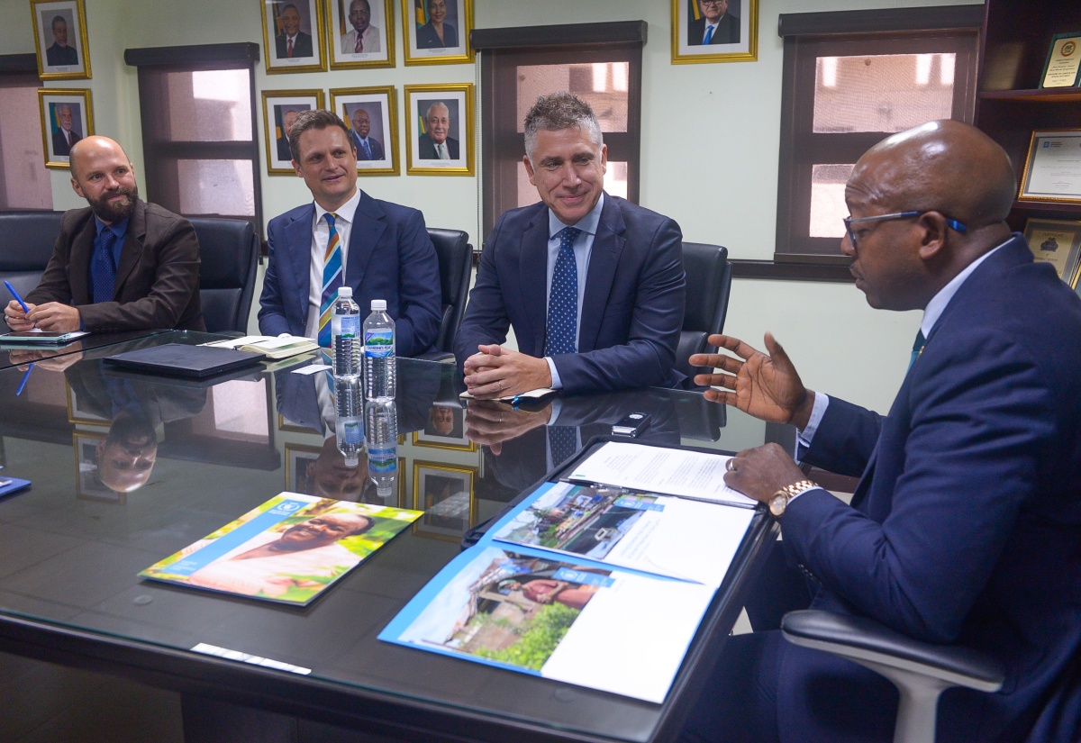 PHOTOS: World Food Programme Team Calls on Labour Minister
