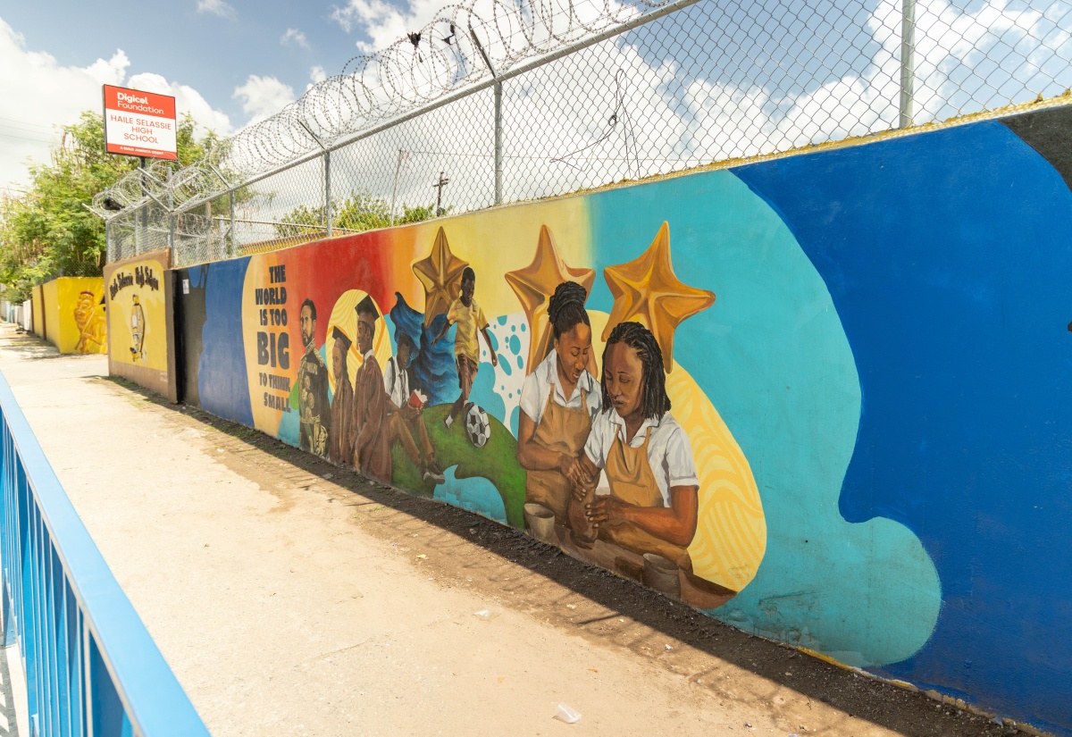 Murals Unveiled at Kingston Schools to Mark Completion of EU-Funded Bridge Project