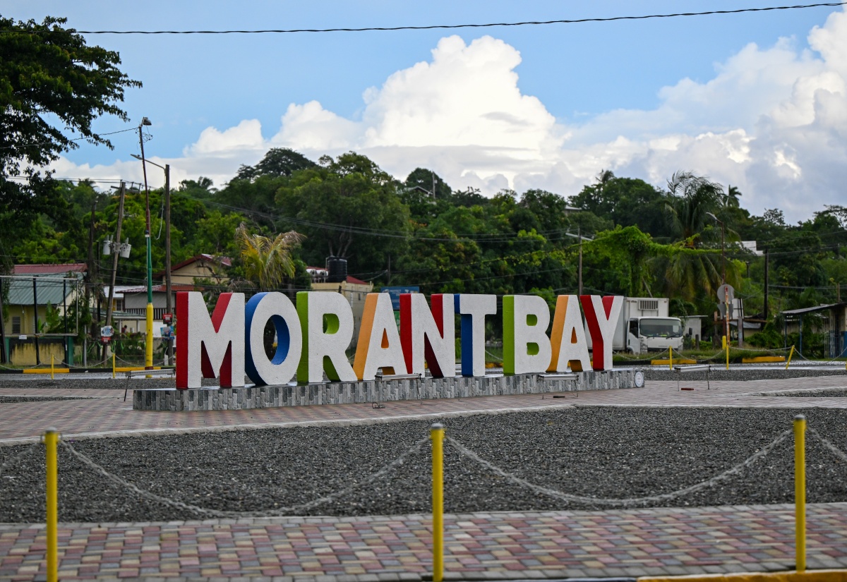 St. Thomas Readies for Hurricane Melissa