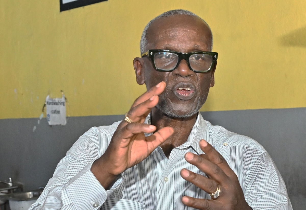 Photo: Minister McKenzie Hosts Dialogue With Homeless Community And Poor Relief Team