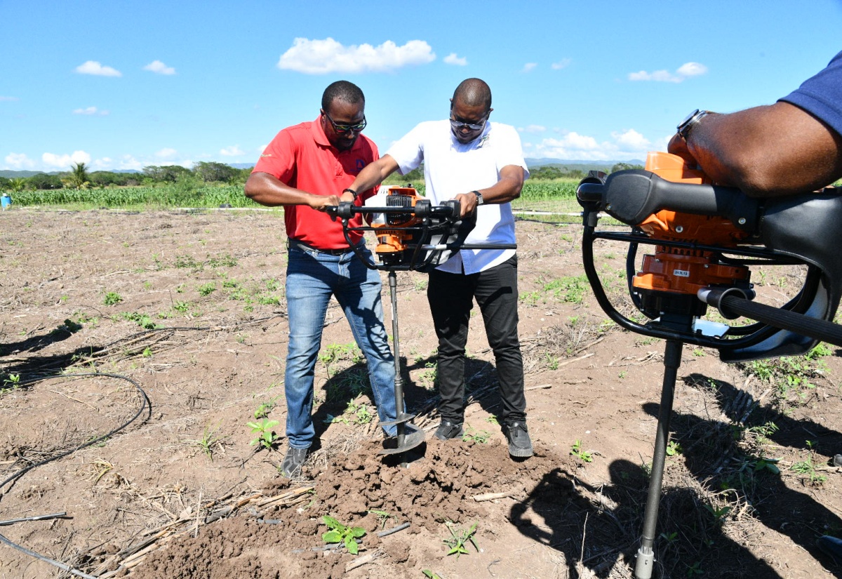 Agriculture Minister Hands Over Equipment to Assist Farmers