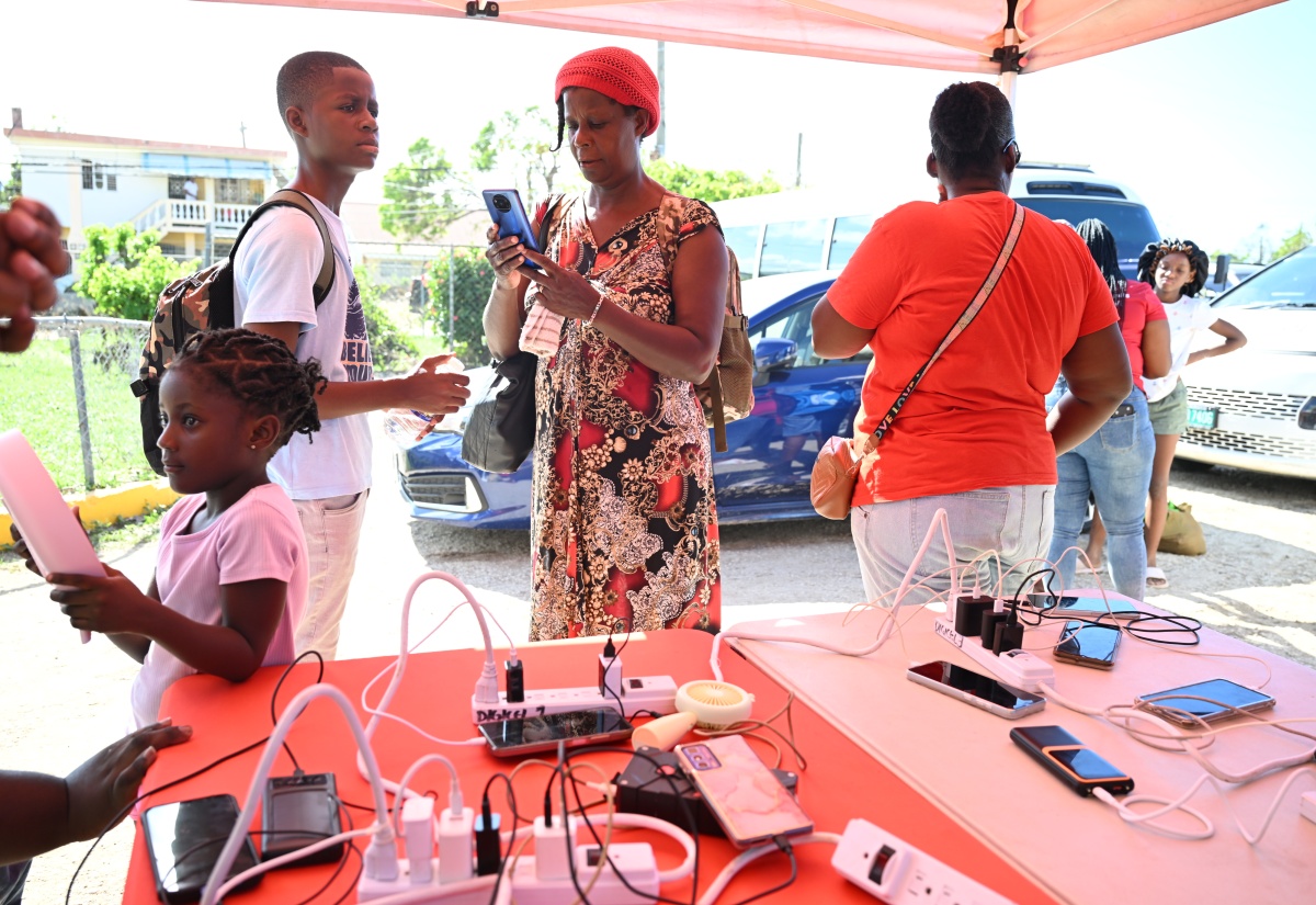 Digicel Foundation Donates Water Tank To Catherine Hall Primary School