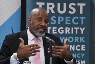 Director General at the Planning Institute of Jamaica (PIOJ), Dr. Wayne Henry, provides an update on Jamaica’s economy during a hybrid press briefing held at the PIOJ’s office in Kingston on Tuesday (November 25).

