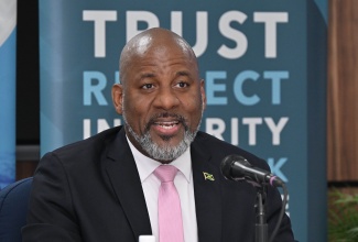 Director General at the Planning Institute of Jamaica (PIOJ), Dr. Wayne Henry, provides an update on Jamaica’s economy during a hybrid press briefing, held at the PIOJ’s office in Kingston on Tuesday (November 25).

