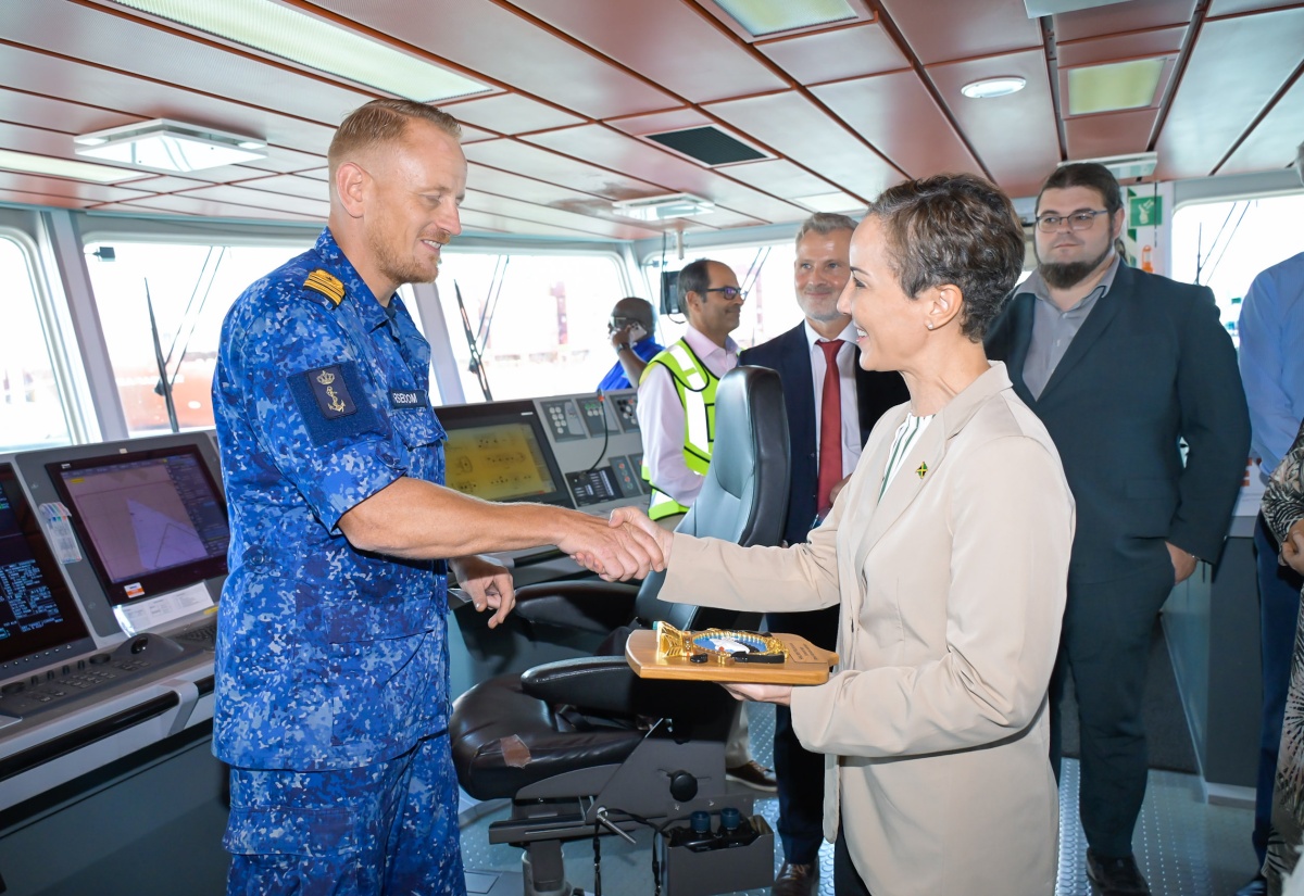 Jamaica  Receives Large Shipment of Relief Supplies