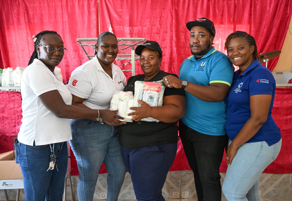 Farmers in Cedar Valley, St. Thomas Receive Post-Hurricane Crop-Recovery Kits