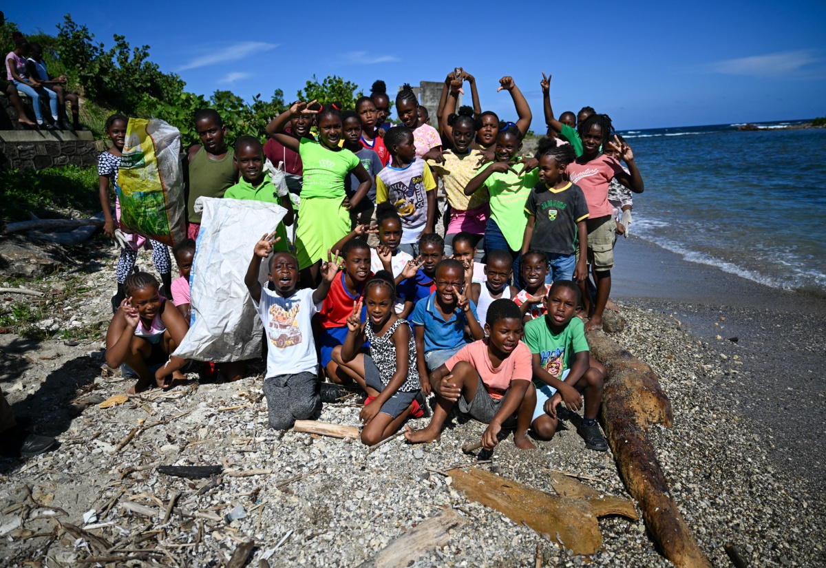 Robin’s Bay Primary Leads Third Consecutive Beach Clean-up