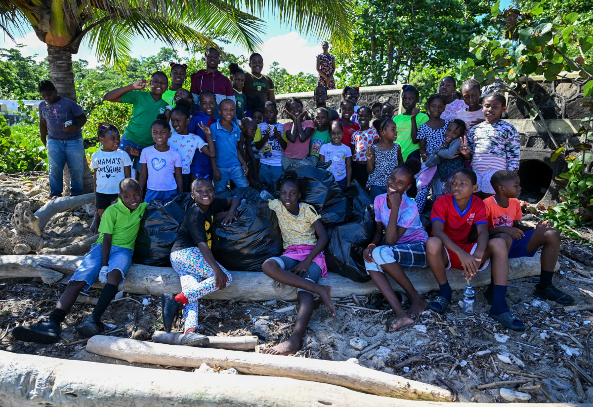 Robin’s Bay Primary Leads Third Consecutive Beach Clean-up