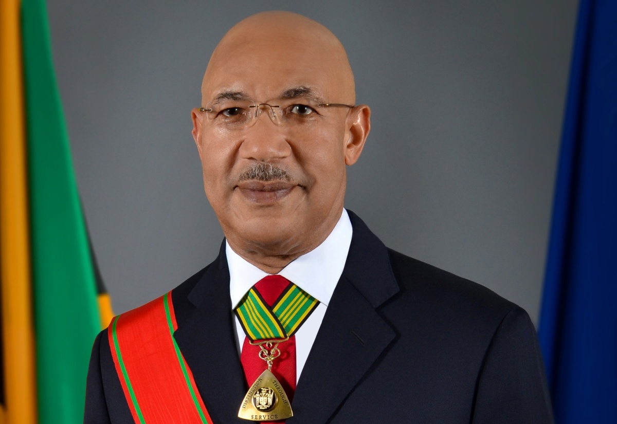 Students Urged to Create Balance Between Academics and Social Life