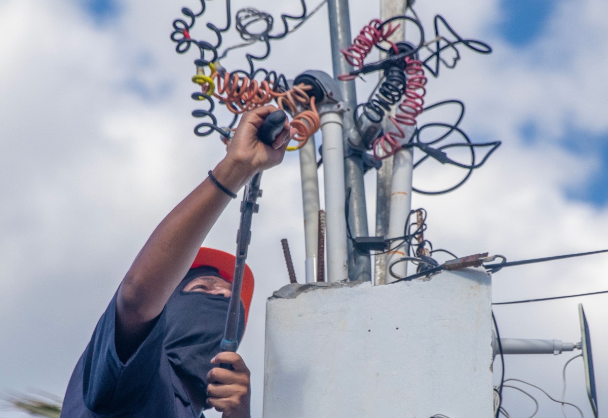 HEART Trainees Help with Restorative Efforts at Jakes Hotel