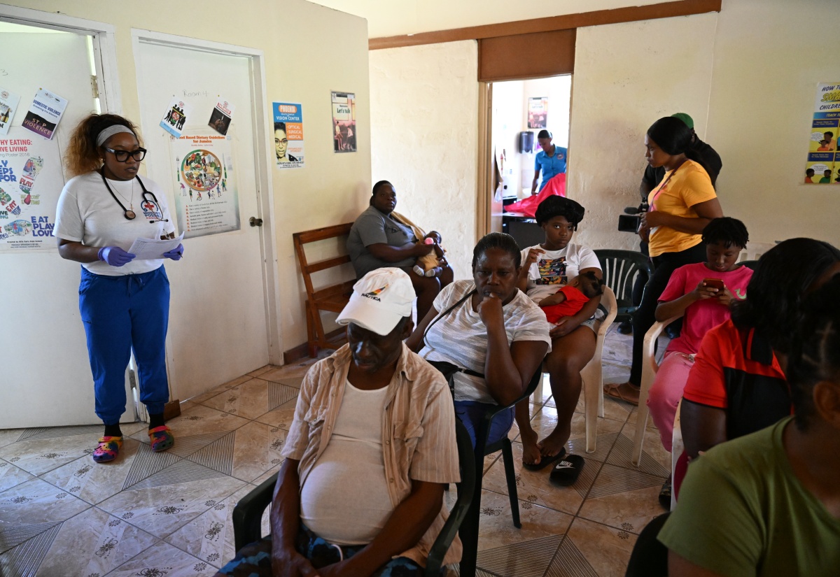 Residents of St. Ann Receive Medical Support from Charity Group