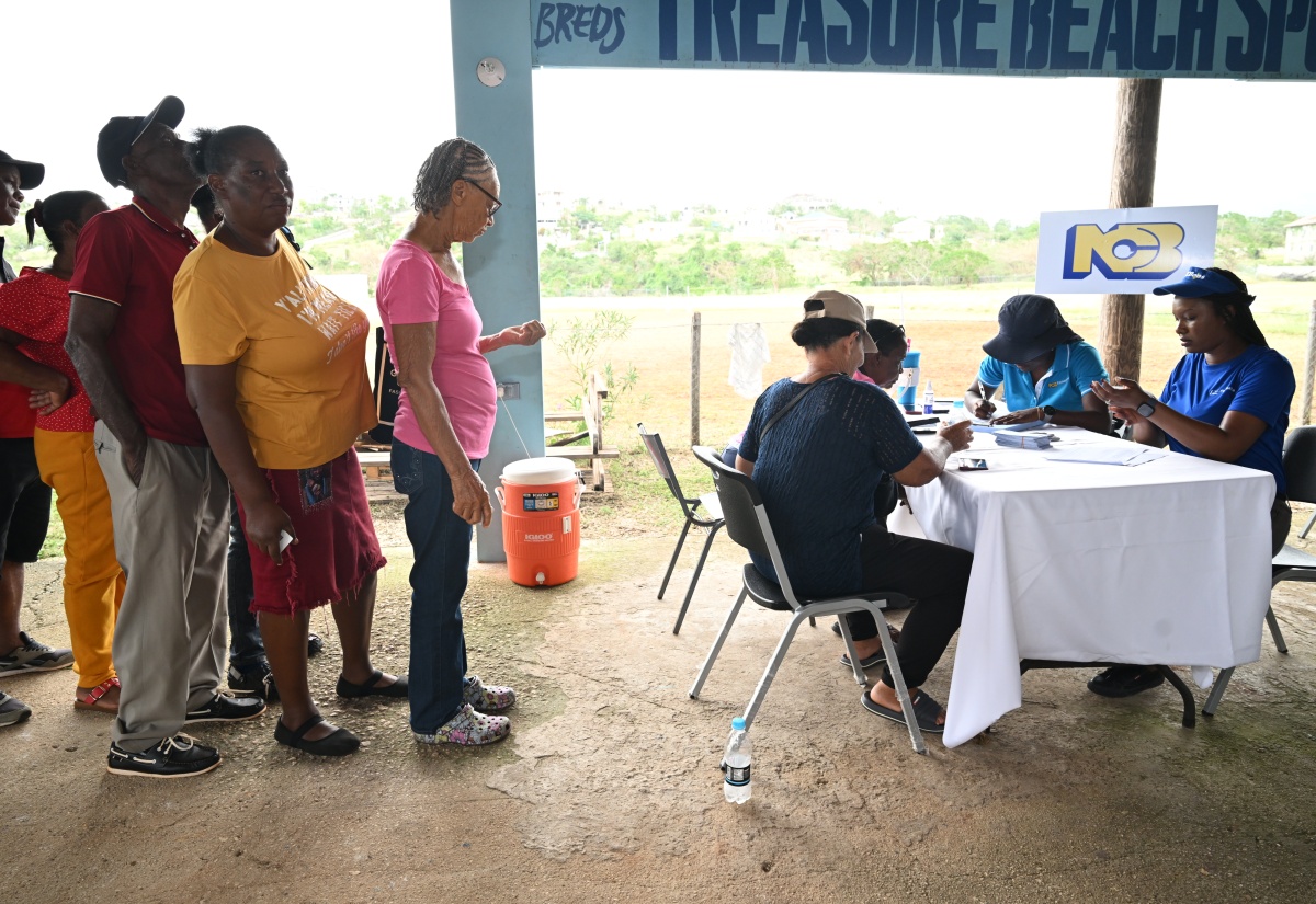 200 Farmers and Fisherfolk in Treasure Beach Receive $7m in Hurricane Recovery Supplies