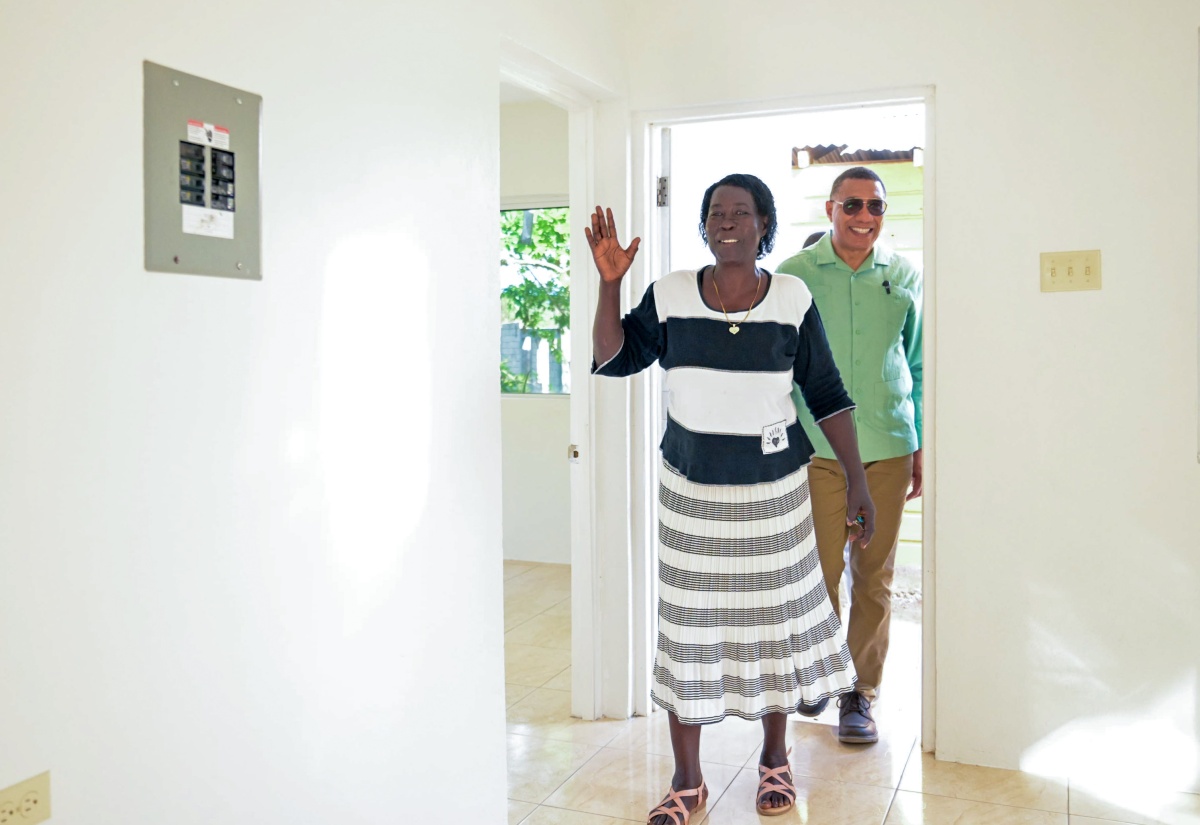Four Clarendon Families Get New Homes in Time for Christmas