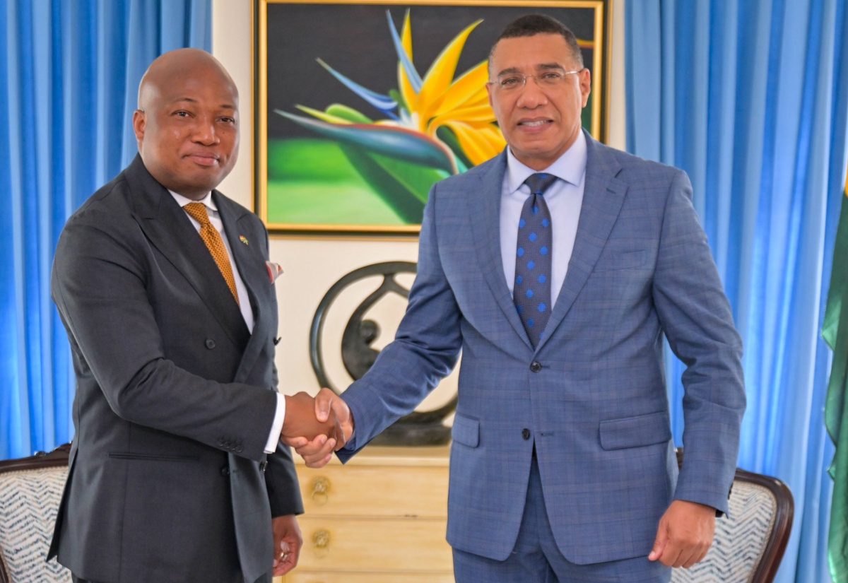 Prime Minister, Dr. the Most Hon. Andrew Holness (right), greets the Republic of Ghana’s Minister of Foreign Affairs, Hon. Samuel Okudzeto Ablakwa, during a courtesy call at Jamaica House on Monday (January 26).

