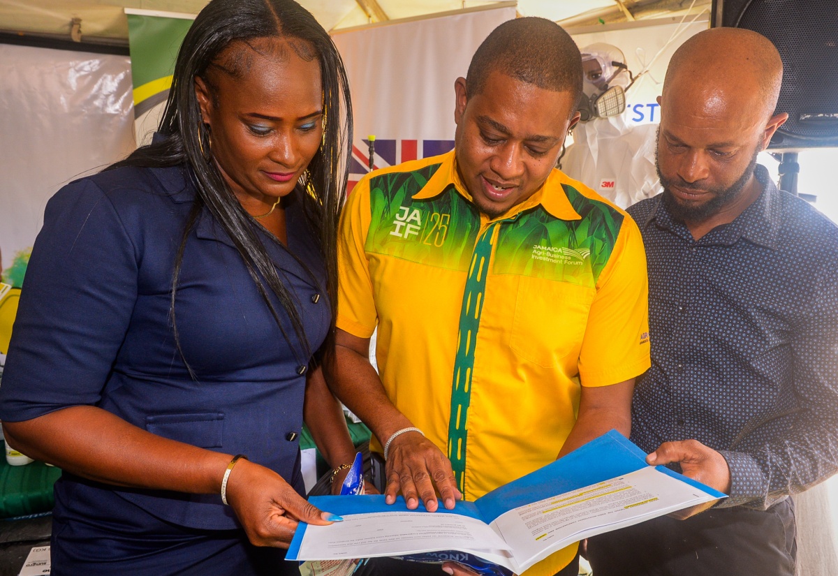 Parnassus Agro-Park Farmers Get Agricultural Tools and Supplies