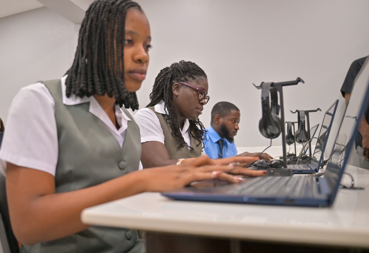 Digicel Foundation Donates US$80,000 Smart Lab to Church Teachers’ College
