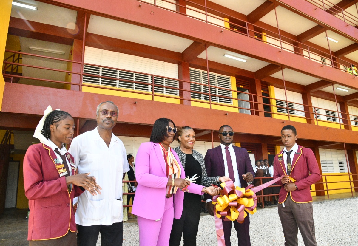 Holmwood Technical Gets 11 New Classrooms