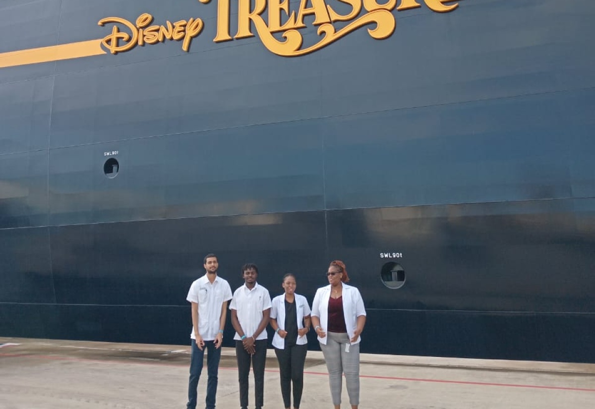 Medical Training Being Transformed by Community Health Junior Clerkship