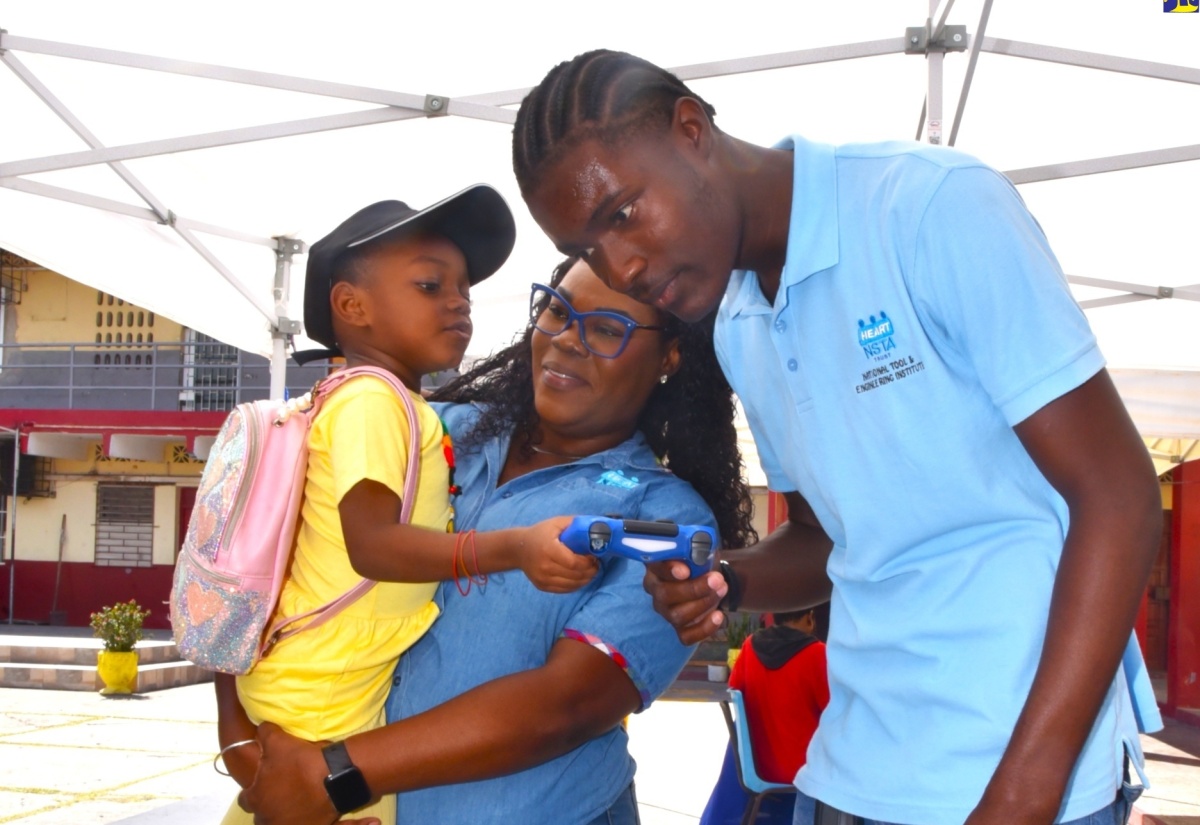 SDC Fair Connects Seaview Gardens Youth with Jobs, Training Opportunities