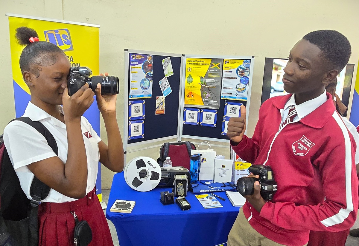 Ferncourt High Students Explore Future Pathways At College Fair
