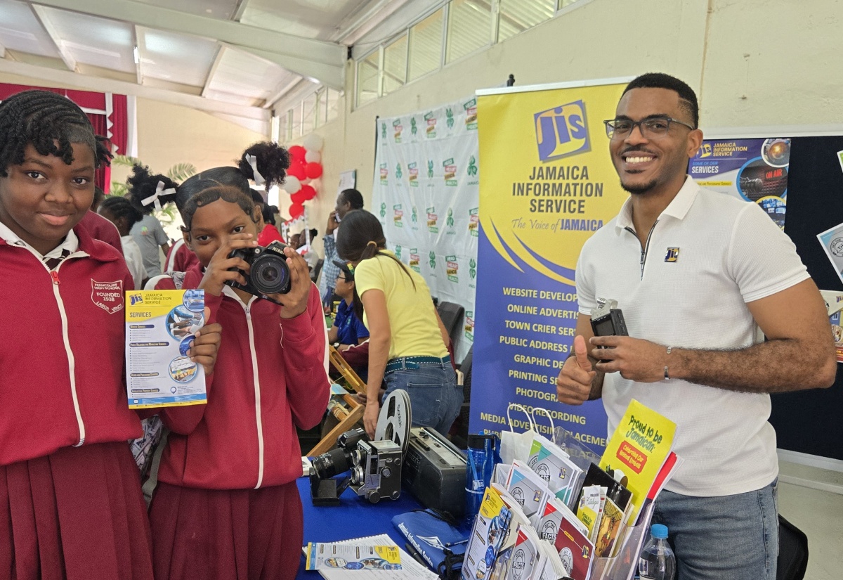 Ferncourt High Students Explore Future Pathways At College Fair