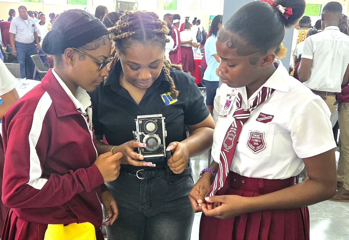 Ferncourt High Students Explore Future Pathways At College Fair