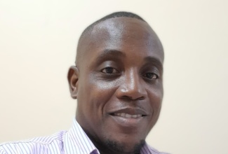 Visual Arts Development Specialist at the Jamaica Cultural Development Commission (JCDC), Dr. Winston Campbell.

