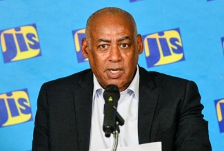 Senior Strategist, Consultant and Advisor, Ministry of Agriculture, Fisheries and Mining, Michael Pryce, addressing a recent JIS Think Tank.