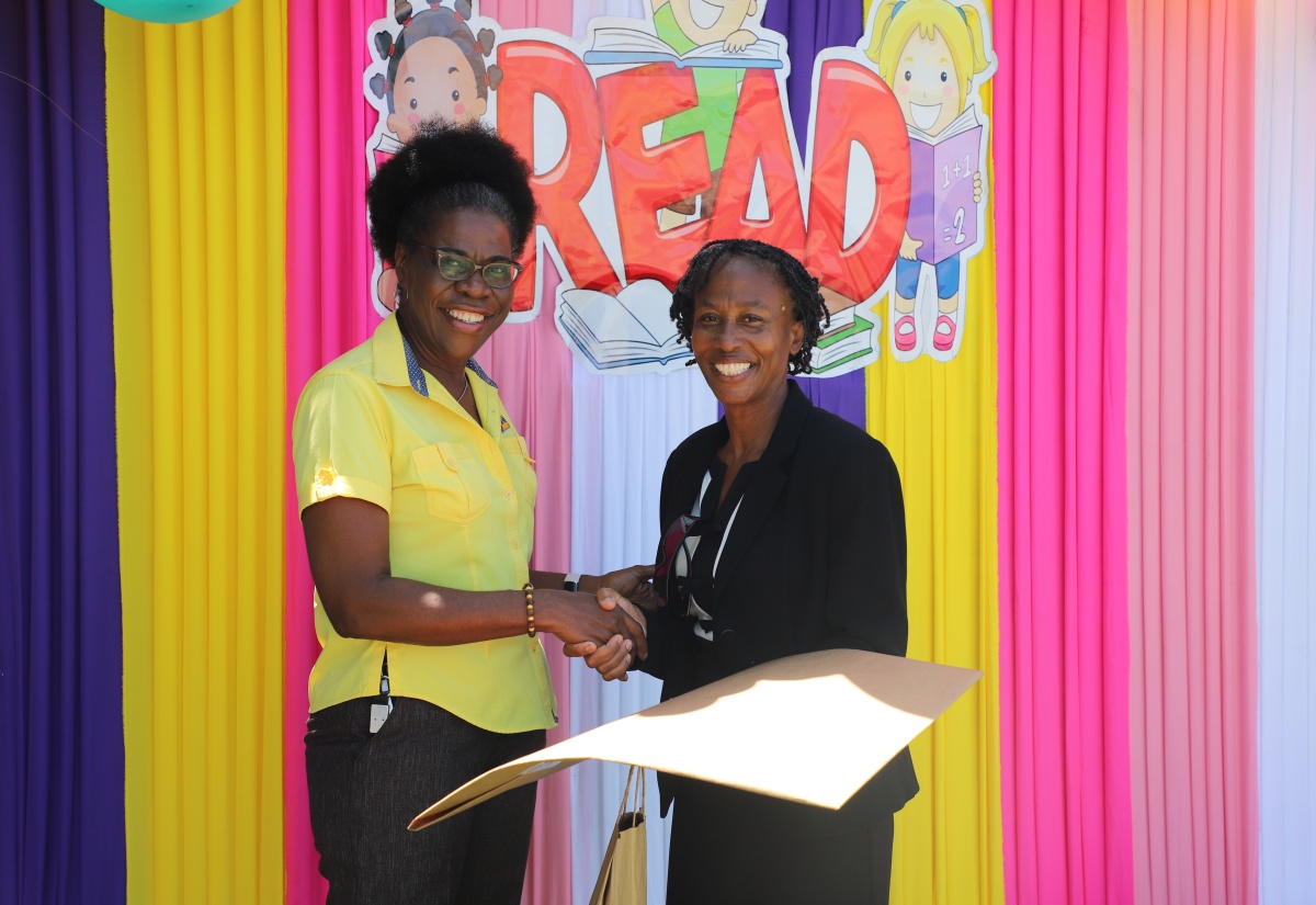 PHOTOS: JIS Participates in Read Across Jamaica at Alpha Primary School