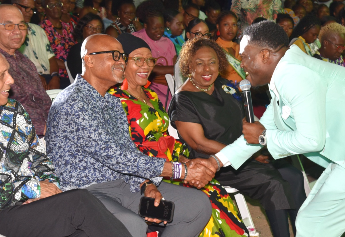 Gospel artiste, Calvin Curtis Whilby (standing), popularly known as ‘Prodigal Son