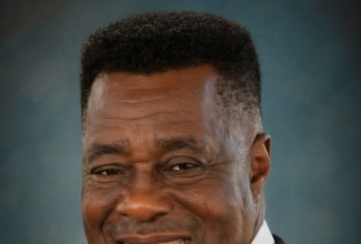 Chair, Jamaica Diaspora Day of Service and Empowerment Subcommittee, Dr. Sylvanus Thompson.

