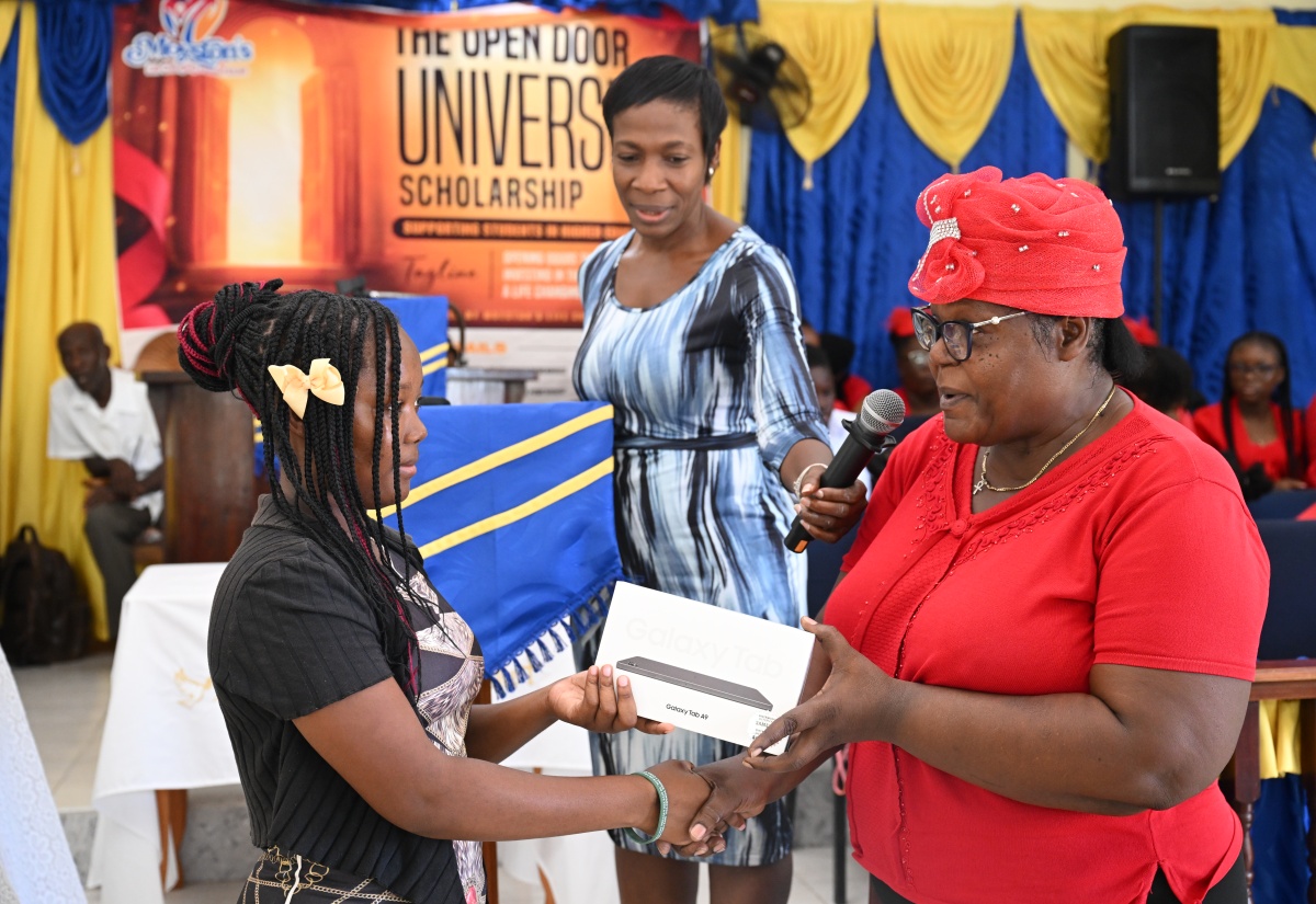 St. Thomas Students Awarded J$600,000 in University Scholarships