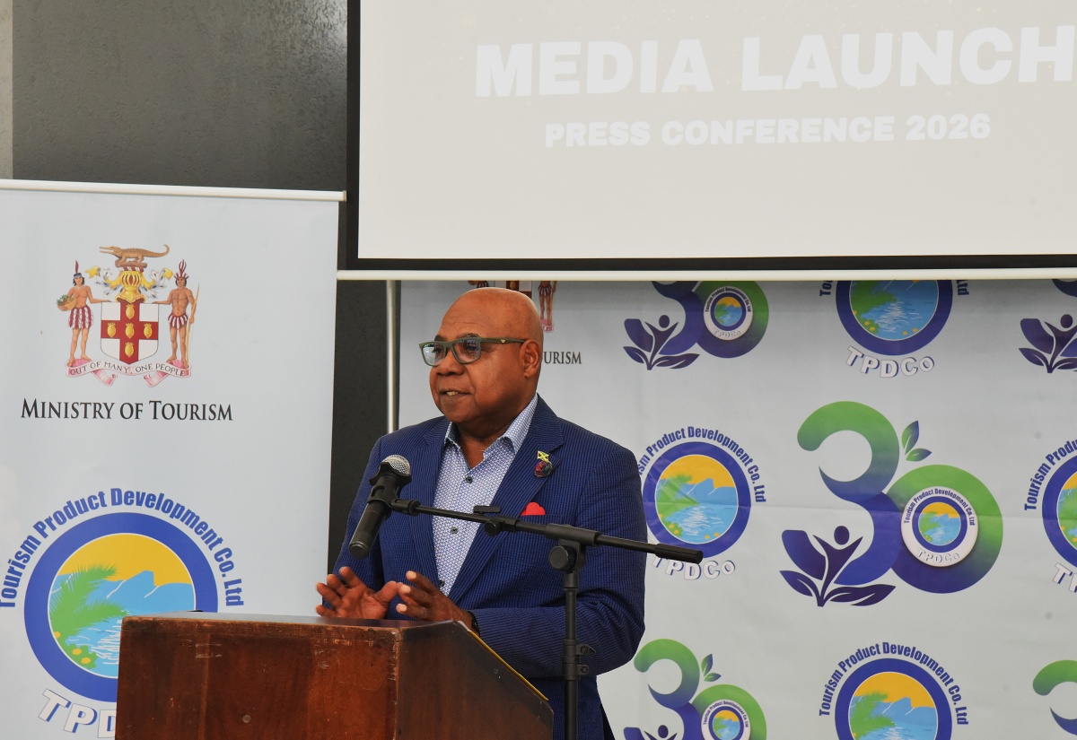 Tourism Minister Lauds Service Provided by Workers in Sector