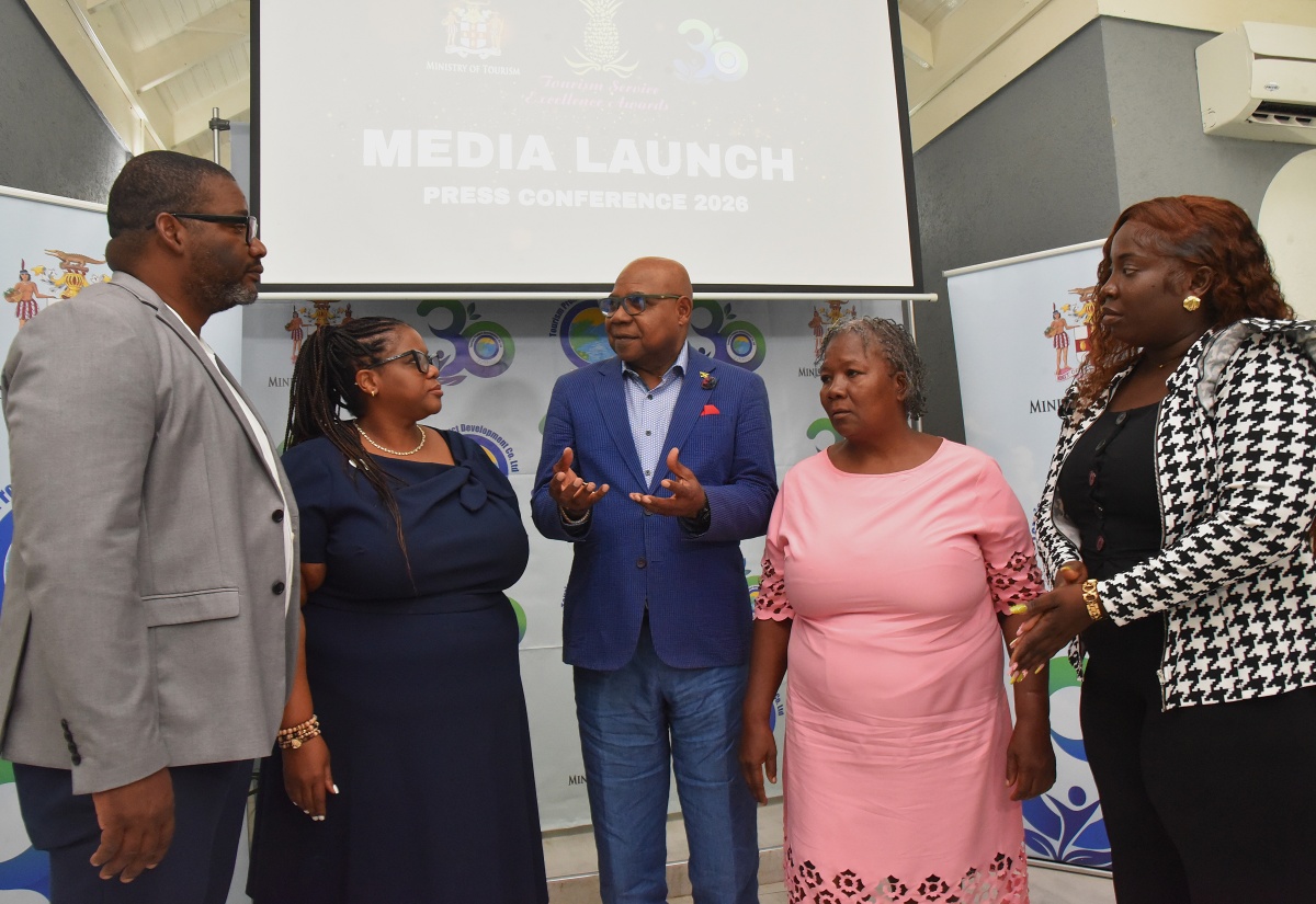 Tourism Minister Lauds Service Provided by Workers in Sector