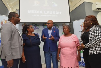 Tourism Minister Lauds Service Provided by Workers in Sector