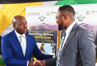 Minister of Labour and Social Security, Hon. Pearnel Charles Jr. (left), greets Jamaica Information Service (JIS) Chief Executive Officer, Giovanni Dennis, ahead of a Ministerial Update Interview on Tuesday (August 25) at the Ministry’s North Street offices in downtown Kingston.
