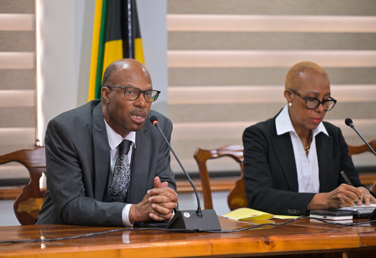 Gov’t, JCTU Sign New Three-Year Public-Sector Wage Agreement