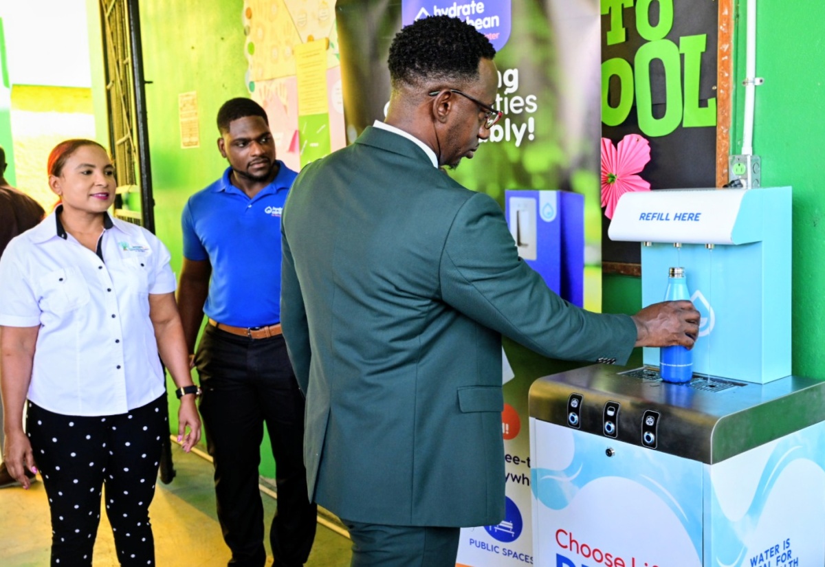 PHOTOS: Edith Dalton High School Hydration Station Handover